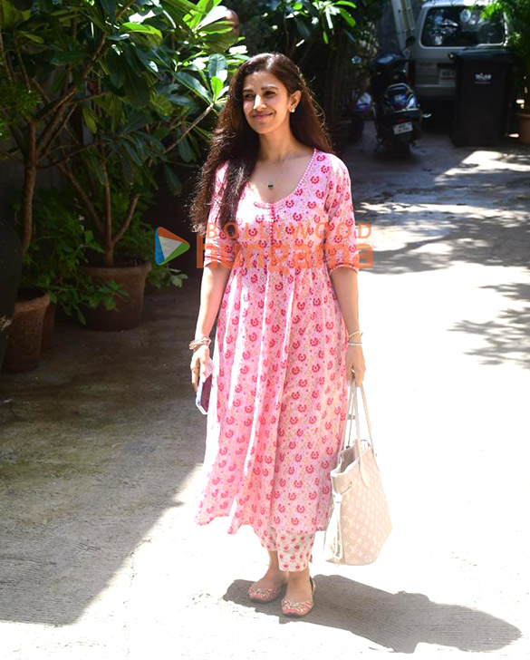 Photos: Nimrat Kaur snapped in Bandra Photos: Nimrat Kaur snapped in Bandra