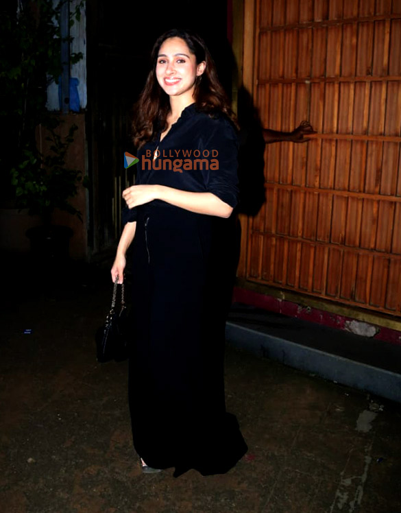 Photos: Pashmina Roshan snapped in Bandra Photos: Pashmina Roshan snapped in Bandra