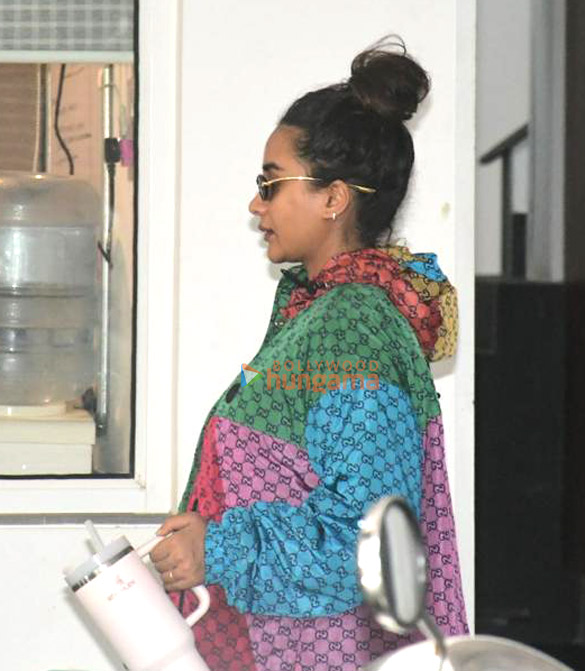 photos patralekha snapped outside a clinic in bandra 4 3