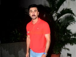 Photos: Ranbir Kapoor snapped celebrating his birthday at his residence in Bandra