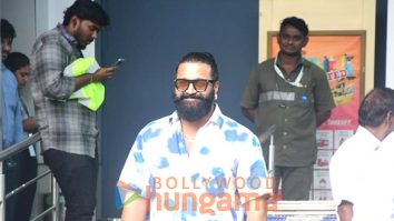 Photos: Rishab Shetty snapped at Kalina airport
