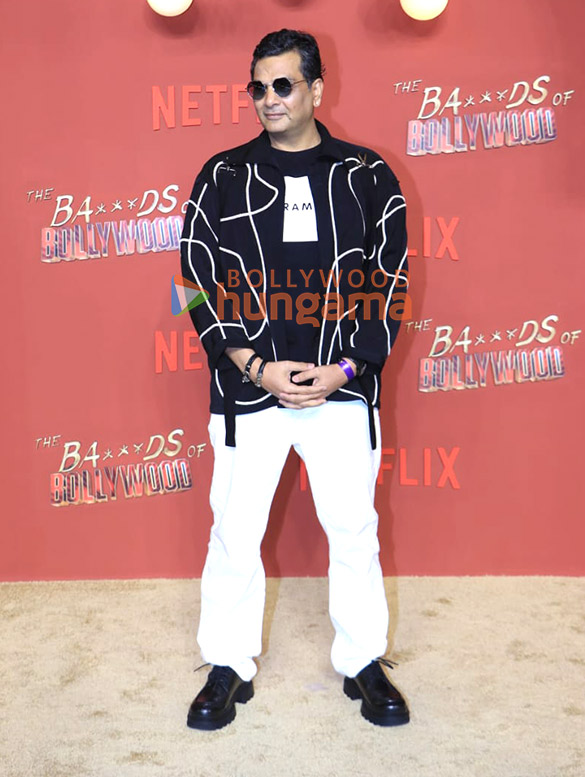 photos shah rukh khan kajol aryan khan ajay devgn sahher bambba shashank khaitan and others grace the premiere of the bads of bollywood 2 3