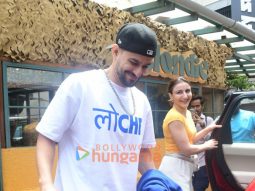 Photos: Soha Ali Khan and Kunal Kemmu spotted outside a café in Bandra