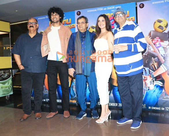 Photos: Subhash Ghai, Aparshakti Khurana, Pashmina Roshan and others grace the premiere of Mannu Kya Karegga Photos: Subhash Ghai, Aparshakti Khurana, Pashmina Roshan and others grace the premiere of Mannu Kya Karegga