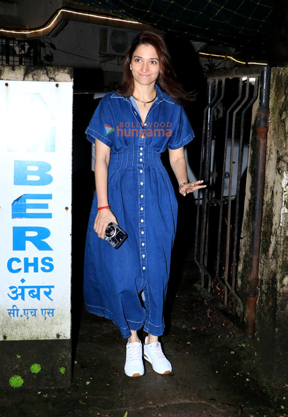 photos tamannaah bhatia snapped in juhu 3 7