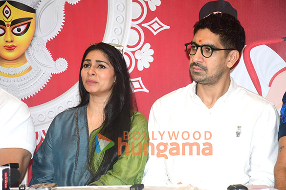 photos tanishaa mukerji ayan mukerji and others snapped at north bombay sarbojanin durga puja 2025 press meet 6