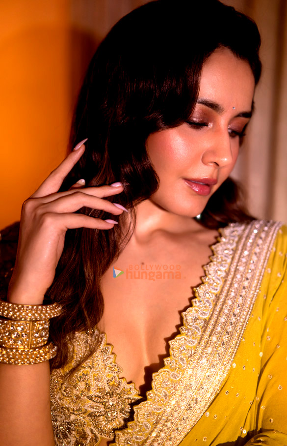 raashii khanna 2 106
