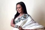 Our Tina just looks gorgeous in saree! Rani Mukerji