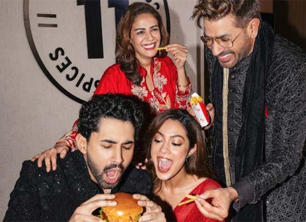 'द ग्रेट केएफसी फेस्टिवल' बॉलीवुड के दिग्गज कलाकारों को एक मजेदार पुनर्मिलन के लिए एक साथ लाता है