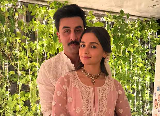 Alia Bhatt and Ranbir Kapoor twin in Chikankari kurtas for Diwali, celebrate festival with family and friends; see pics