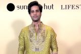 Aaman Devgan setting bars with his look at Diwali bash