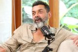 Bobby Deol reacts to HILARIOUS ‘Lord Bobby’ memes!