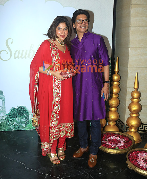 gauahar khan ayesha khan and others attending ravi dubey and sargun mehtas diwali party 24