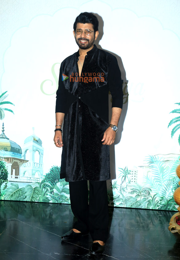 gauahar khan ayesha khan and others attending ravi dubey and sargun mehtas diwali party 6