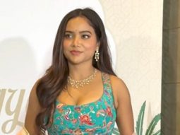 Manisha Rani flaunting her abs in a lehenga