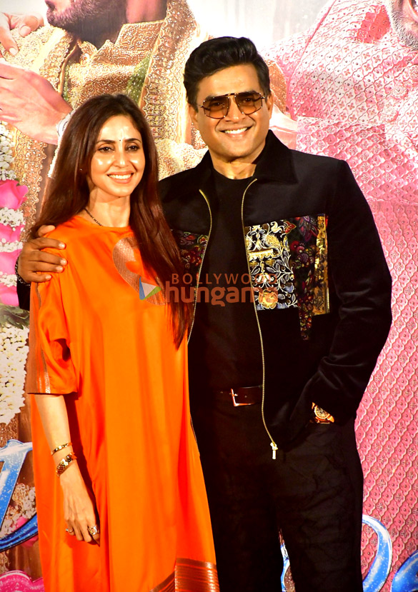 photos ajay devgn r madhavan rakul preet singh meezaan jafri and others grace the trailer launch of their film de de pyaar de 2 114 3