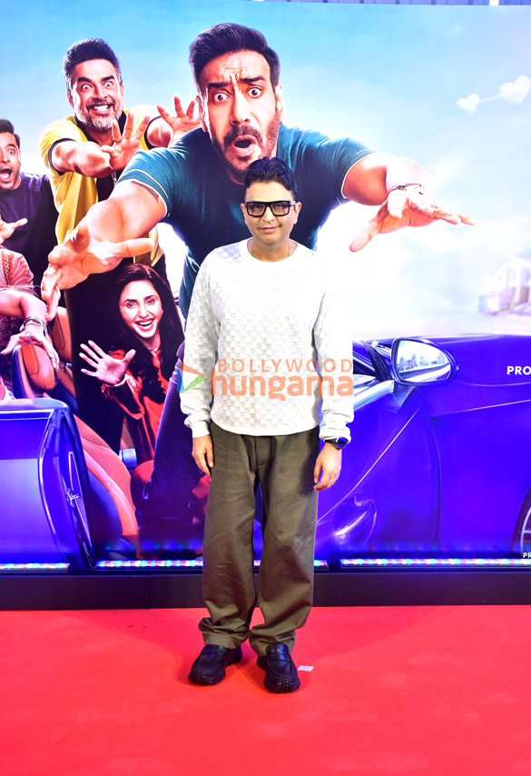 photos ajay devgn r madhavan rakul preet singh meezaan jafri and others grace the trailer launch of their film de de pyaar de 2 4