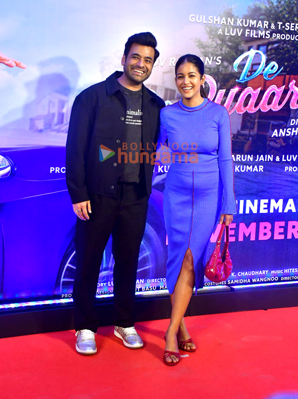 photos ajay devgn r madhavan rakul preet singh meezaan jafri and others grace the trailer launch of their film de de pyaar de 2 9