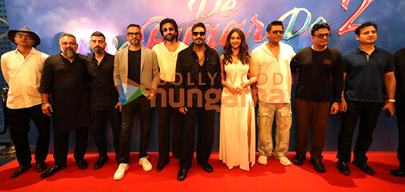 photos ajay devgn r madhavan rakul preet singh and others grace the trailer launch of de de pyaar de 2 in delhi 1