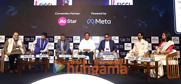 photos akshay kumar ayushmann khuranna in conversation with chief minister devendra fadnavis at ficci frames 2025 4