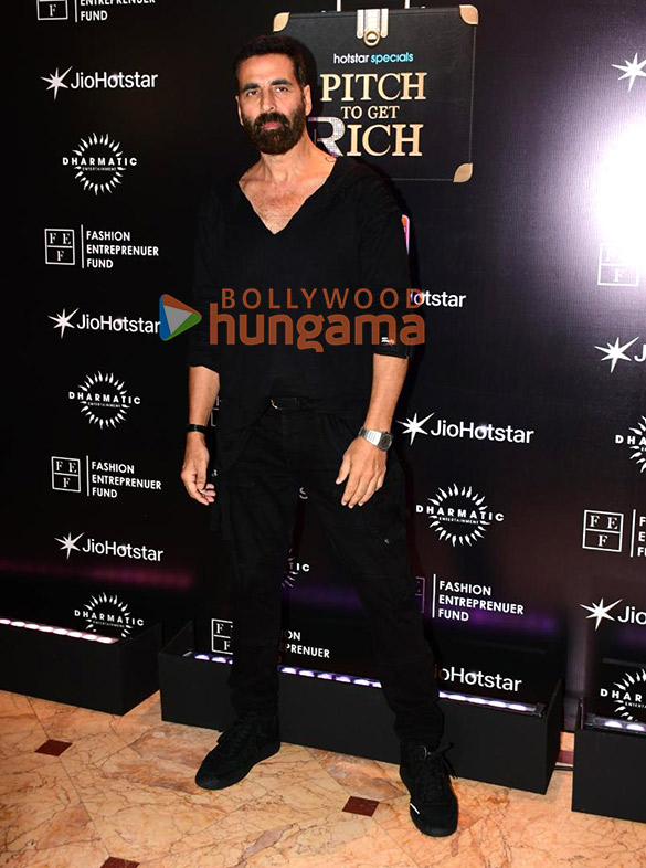photos akshay kumar karan johar malaika arora and others snapped at pitch to get rich press conference in bandra 13