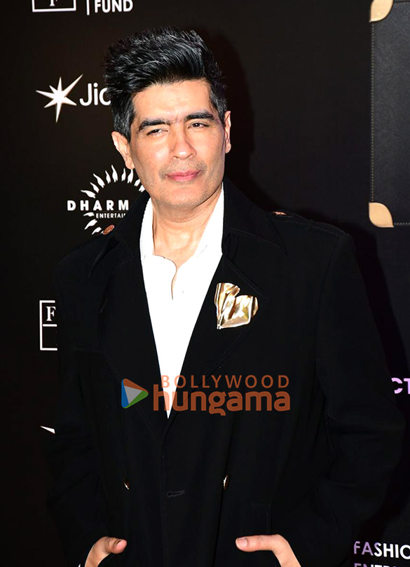 photos akshay kumar karan johar malaika arora and others snapped at pitch to get rich press conference in bandra 5