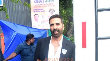 Photos: Akshay Kumar snapped in Bandra