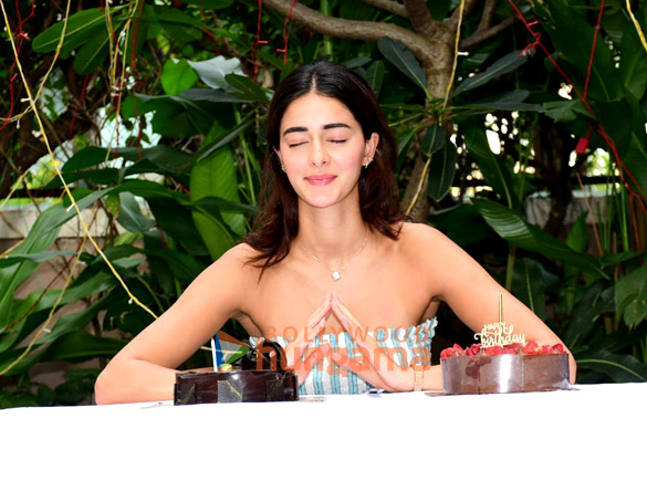 photos ananya panday celebrates her birthday with the media 3
