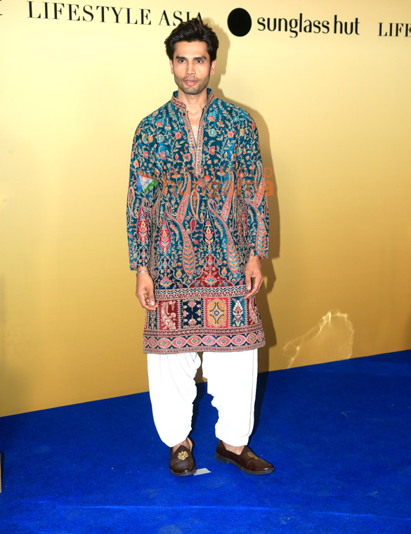 photos avneet kaur nushrratt bharuccha aaman devgan urvashi rautela and others grace the lifestyle diwali bash 2025 18