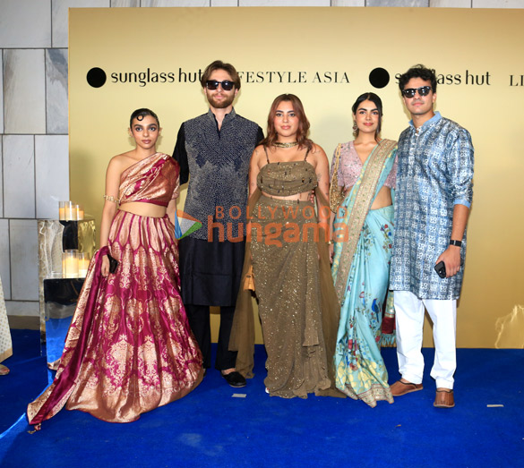 photos avneet kaur nushrratt bharuccha aaman devgan urvashi rautela and others grace the lifestyle diwali bash 2025 64