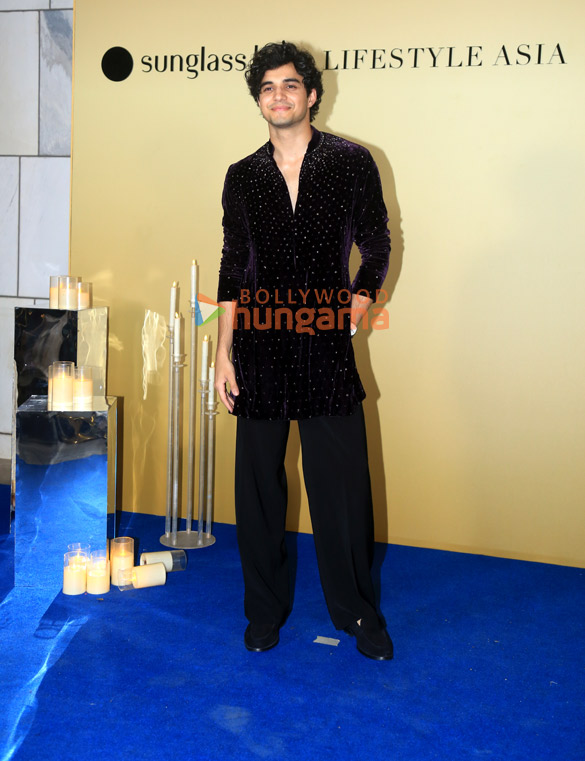 photos avneet kaur nushrratt bharuccha aaman devgan urvashi rautela and others grace the lifestyle diwali bash 2025 66