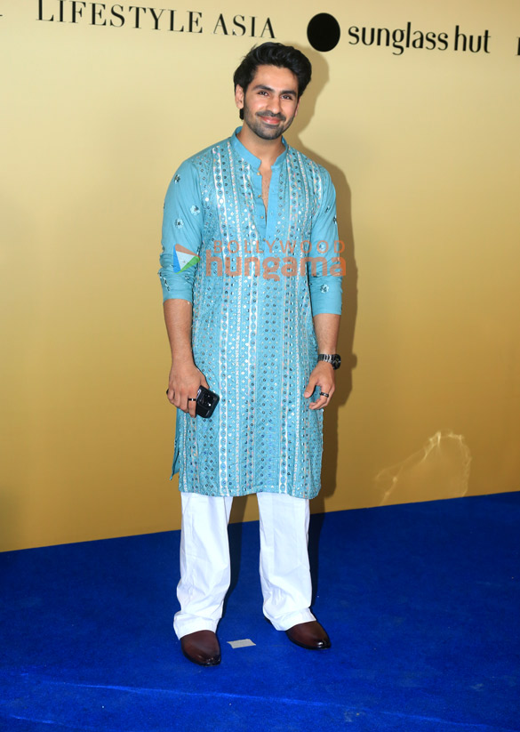 photos avneet kaur nushrratt bharuccha aaman devgan urvashi rautela and others grace the lifestyle diwali bash 2025 7