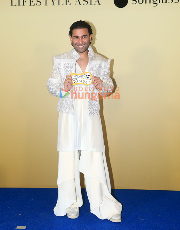 photos avneet kaur nushrratt bharuccha aaman devgan urvashi rautela and others grace the lifestyle diwali bash 2025 90
