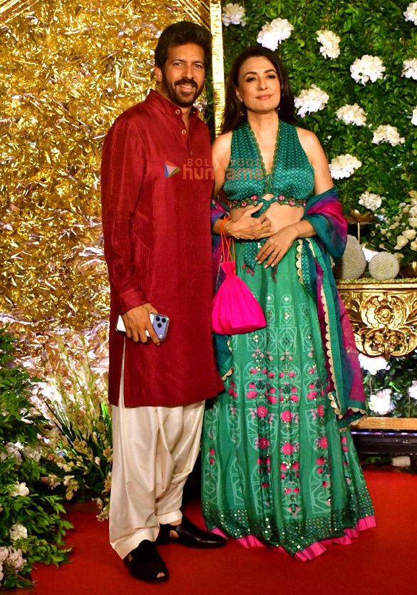 photos hrithik roshan saba azad mrunal thakur pooja hegde mouni roy nora fatehi and others snapped attending ramesh s tauranis diwali bash 19