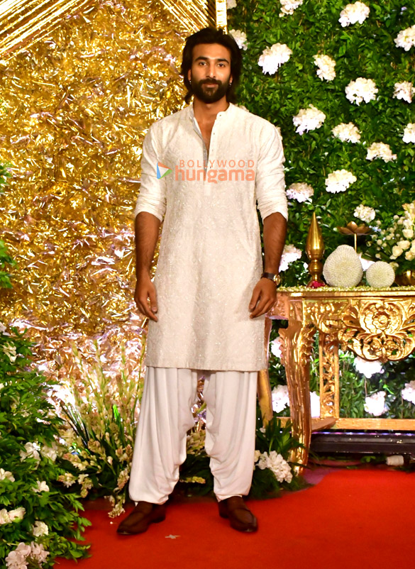 photos hrithik roshan saba azad mrunal thakur pooja hegde mouni roy nora fatehi and others snapped attending ramesh s tauranis diwali bash 27