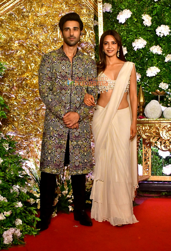 photos hrithik roshan saba azad mrunal thakur pooja hegde mouni roy nora fatehi and others snapped attending ramesh s tauranis diwali bash 29