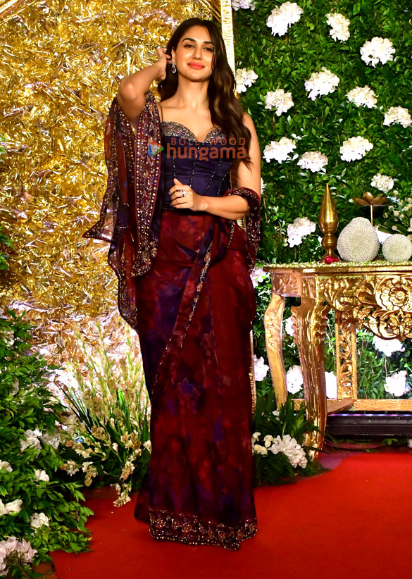 photos hrithik roshan saba azad mrunal thakur pooja hegde mouni roy nora fatehi and others snapped attending ramesh s tauranis diwali bash 3