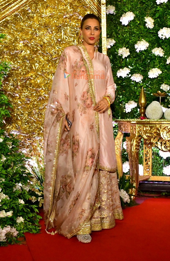 photos hrithik roshan saba azad mrunal thakur pooja hegde mouni roy nora fatehi and others snapped attending ramesh s tauranis diwali bash 8