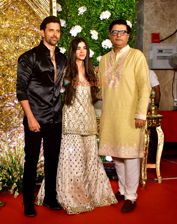 photos hrithik roshan saba azad nargis fakhri siddhant chaturvedi arshad warsi and others snapped attending ramesh s tauranis diwali bash 7