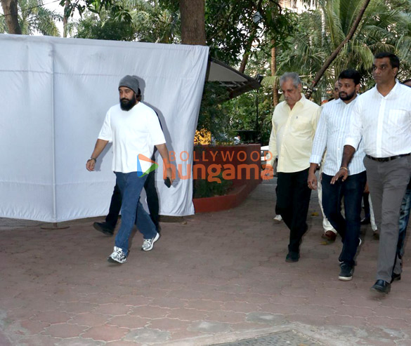 photos jackie shroff rohit shetty sonu sood aditya pancholi and others attend pankaj dheers prayer meet 2025 13