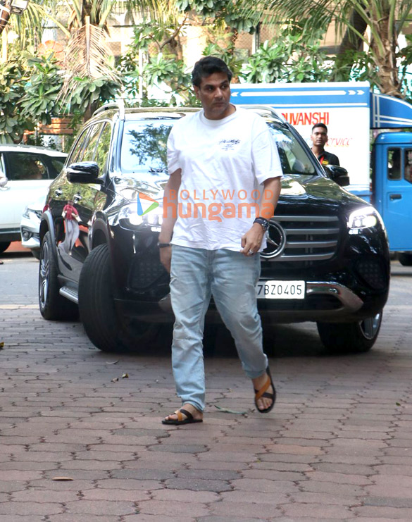 photos jackie shroff rohit shetty sonu sood aditya pancholi and others attend pankaj dheers prayer meet 2025 31