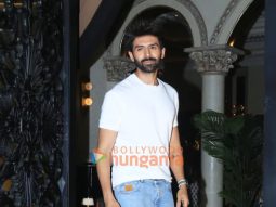 Photos: Sajid Nadiadwala, Bhushan Kumar and others celebrate Kartik Aaryan’s Best Actor award for Chandu Champion Photos: Sajid Nadiadwala, Bhushan Kumar and others celebrate Kartik Aaryan’s Best Actor award for Chandu Champion