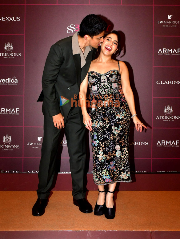 photos kriti sanon ibrahim ali khan lauren gottlieb shweta tripathi and others grace the elle beauty awards 2025 16
