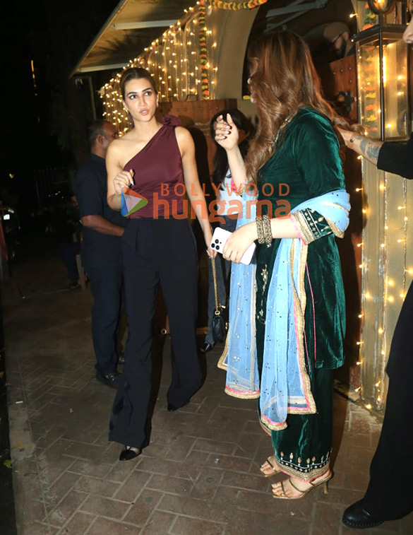 photos kriti sanon nupur sanon and stebin ben snapped in bandra 4