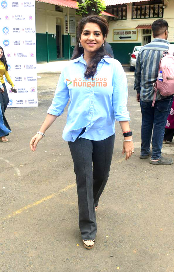 photos mr asif bhamla saher bhamla and chief guest tanishaa mukerji snapped at the medical camp organized by the bhamla foundation at st peters church ground bandra 5