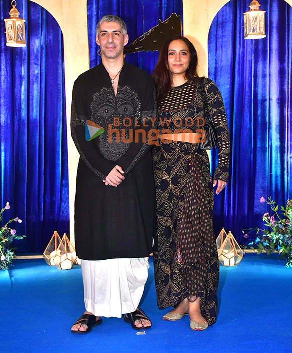 photos nargis fakhri nikita dutta divya khossla snapped at emmay entertainments diwali party 21