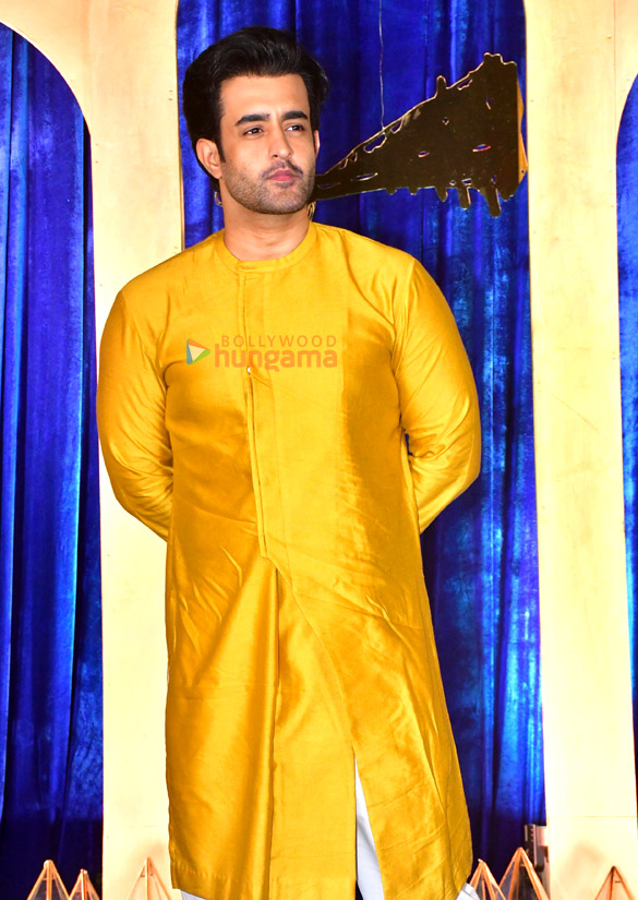 photos nargis fakhri nikita dutta divya khossla snapped at emmay entertainments diwali party 30