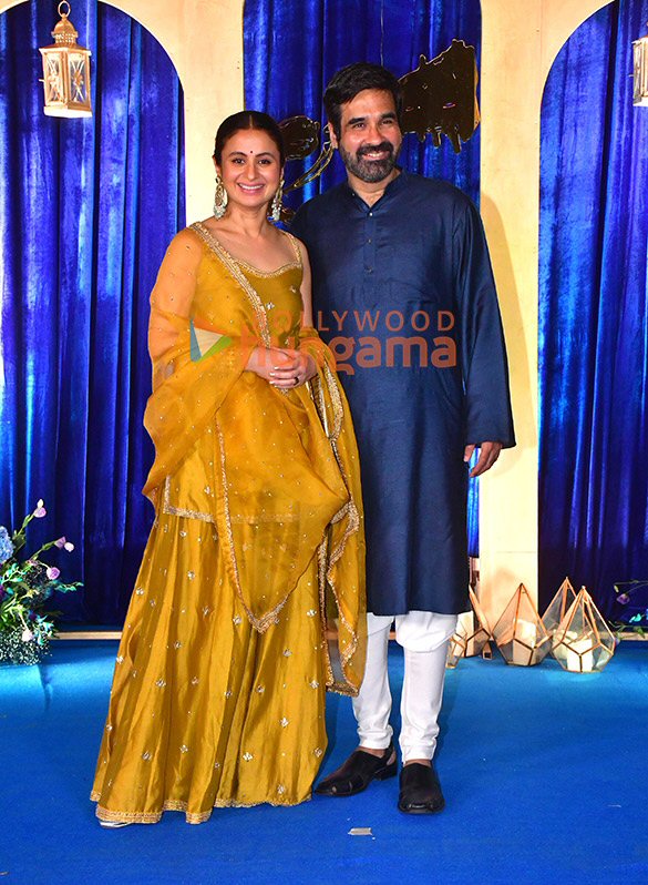 photos nargis fakhri nikita dutta divya khossla snapped at emmay entertainments diwali party 8