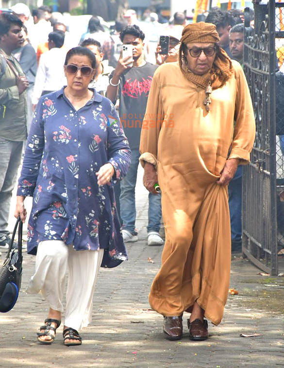 photos rajesh kumar rupali ganguly neil nitin mukesh sumeet raghavan and others attend the funeral of satish shah 3399 3