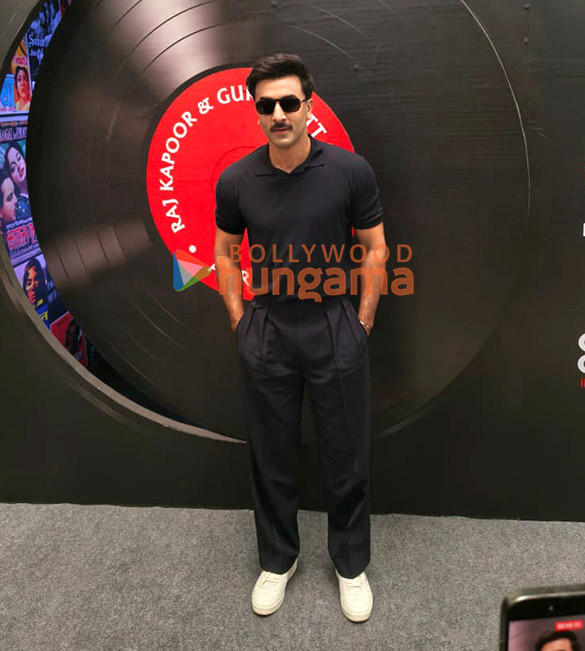 photos ranbir kapoor pays tribute to raj kapoor and guru dutt at whistling woods international 5